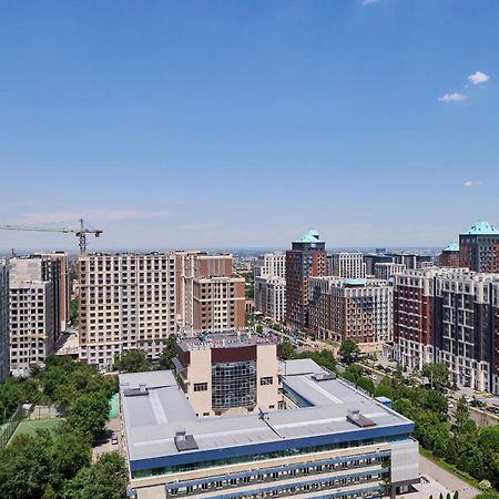 Five Business-Class Rooms In R-House Near Mega Center Almaty Luaran gambar