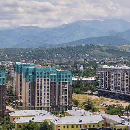 Five Business-Class Rooms In R-House Near Mega Center Almaty Luaran gambar