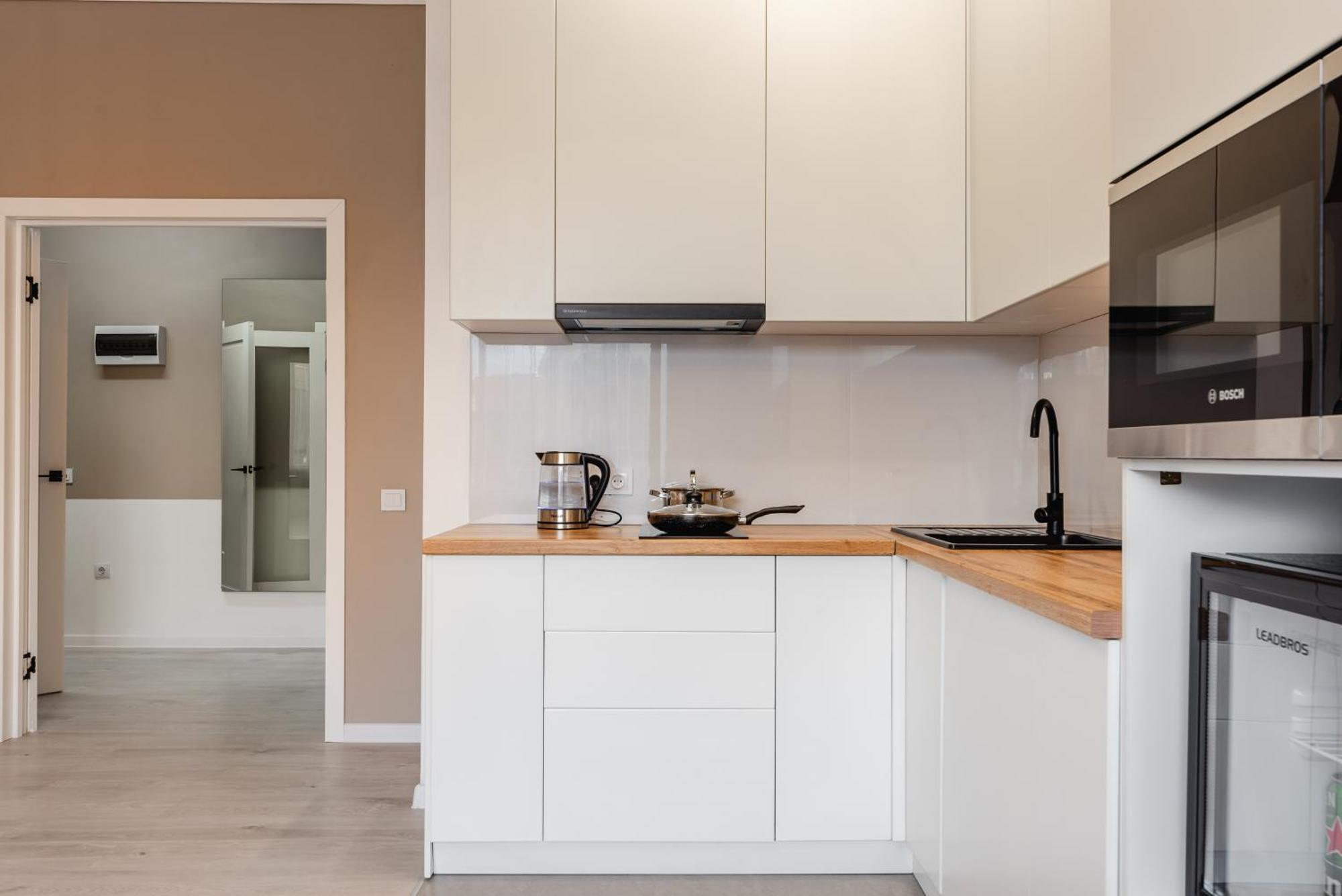 Five Business-Class Rooms In R-House Near Mega Center Almaty Luaran gambar