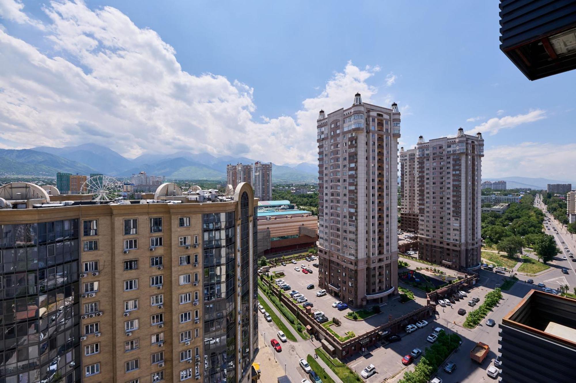 Five Business-Class Rooms In R-House Near Mega Center Almaty Luaran gambar