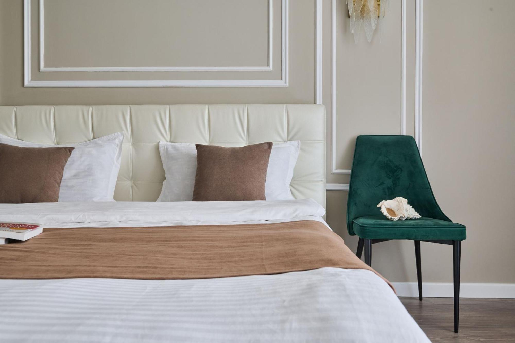 Five Business-Class Rooms In R-House Near Mega Center Almaty Luaran gambar