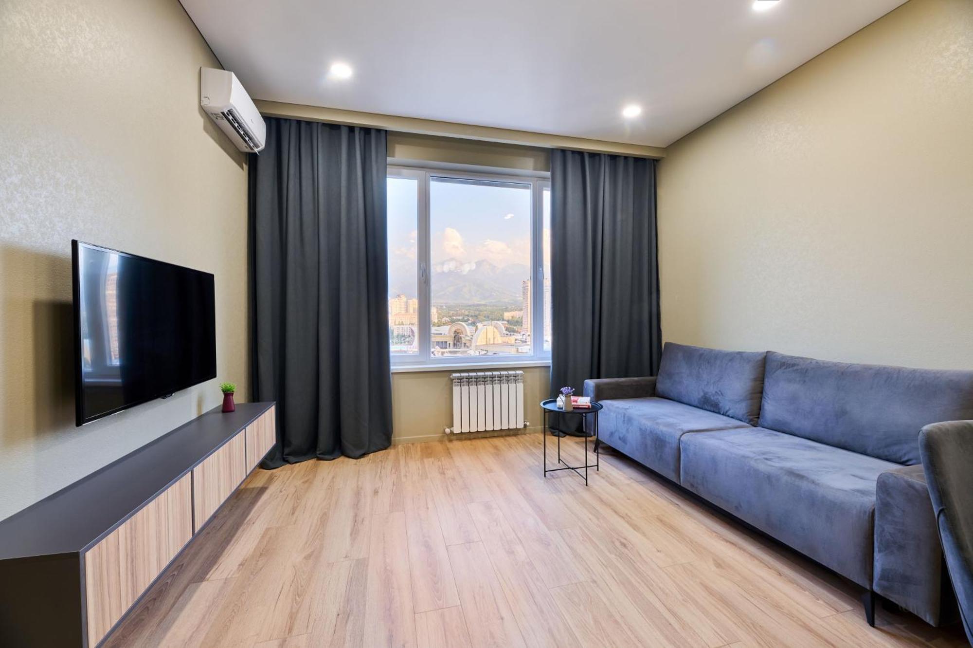 Five Business-Class Rooms In R-House Near Mega Center Almaty Luaran gambar