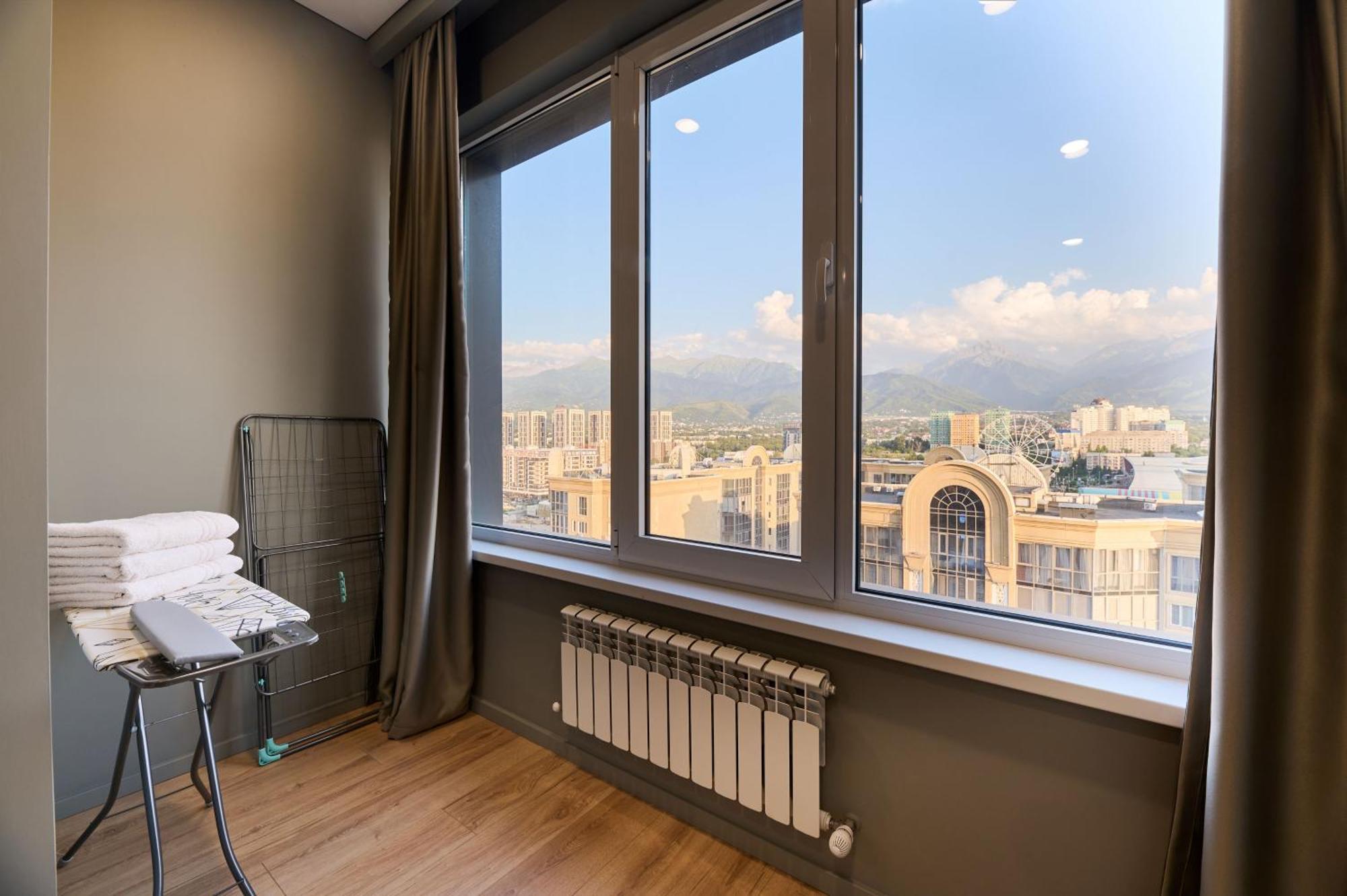 Five Business-Class Rooms In R-House Near Mega Center Almaty Luaran gambar