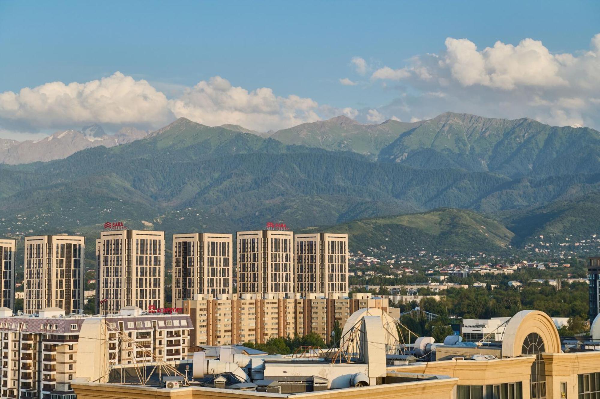 Five Business-Class Rooms In R-House Near Mega Center Almaty Luaran gambar